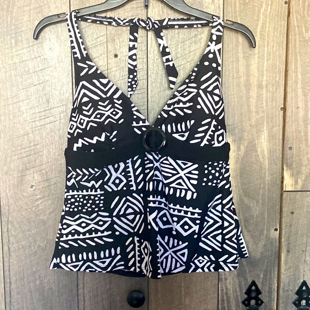 a.n.a. Women’s Halter Neck Tankini Top. Size 14.
